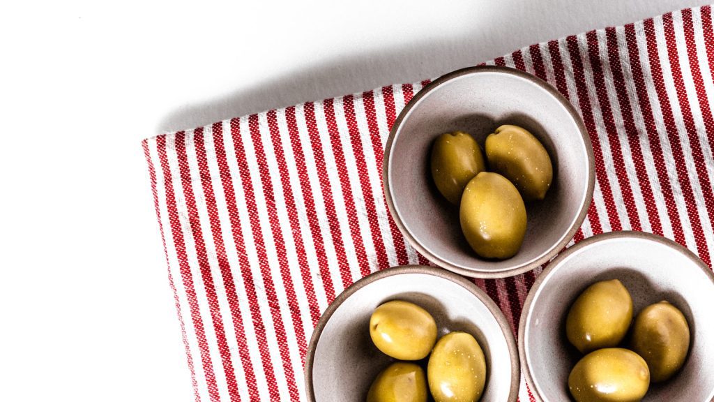 potes con aceitunas