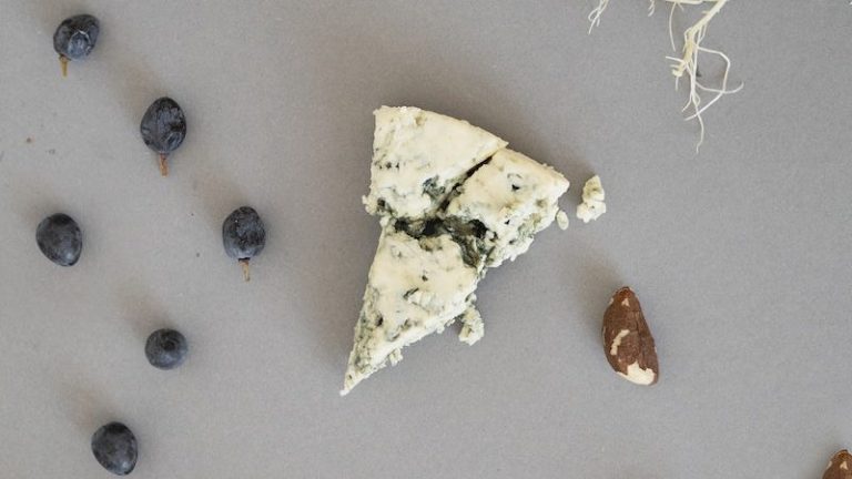 queso roquefort en el embarazo